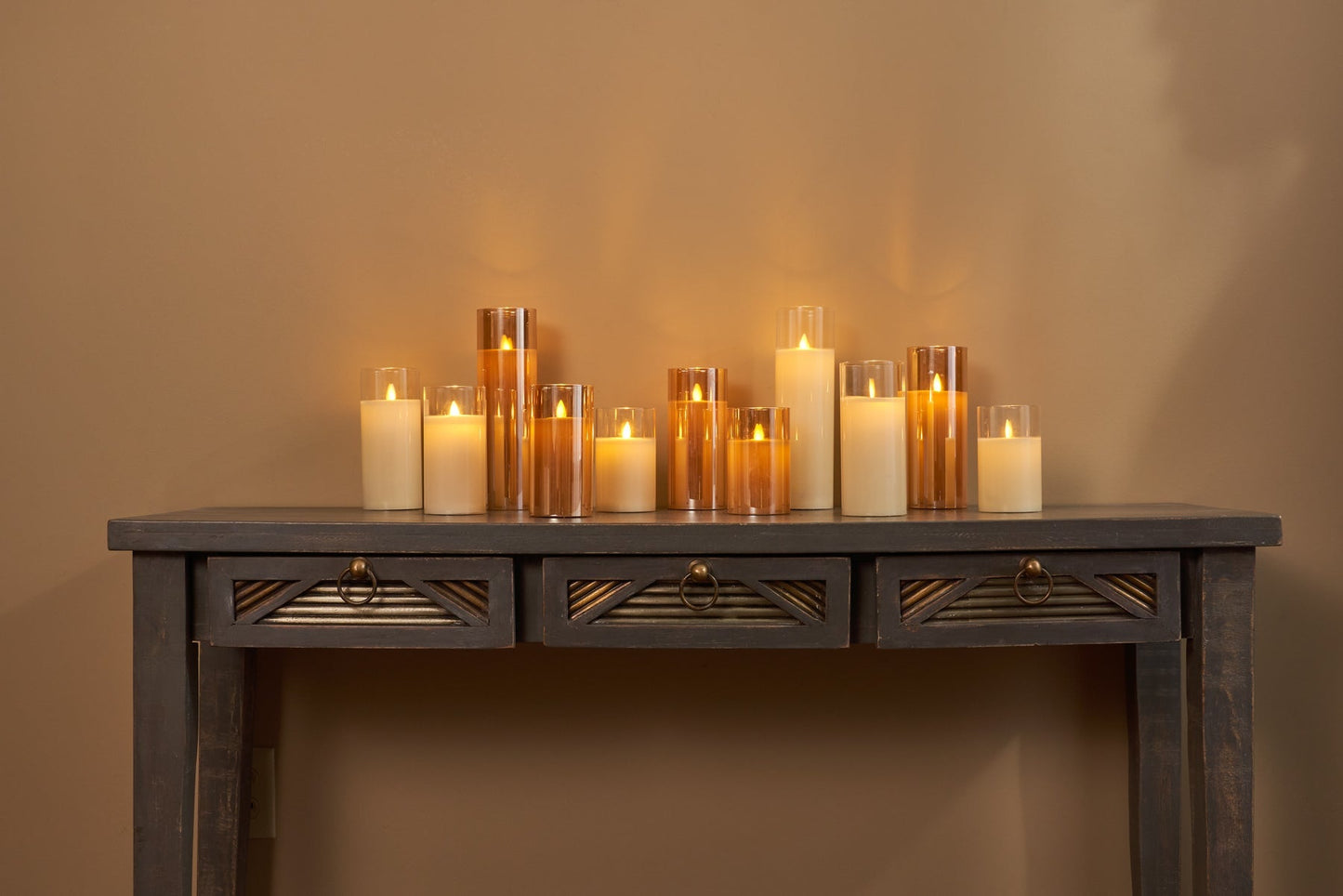 Hohe bewegliche flameless LED bernsteinfarbene Glas-Säulenkerzen mit Fernbedienung - Set von 3